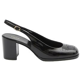 Céline Slingback perforé en vernis Noir