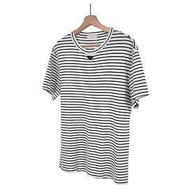 Prada Camiseta branca com listras e logo triangular para mulheres Branco