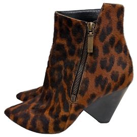 Botines de pelo de ternera con estampado de leopardo Saint Laurent Estampado de leopardo