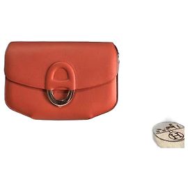 Hermès EL Leather Shoulder Bag Salmon Red Silver Buckle Red