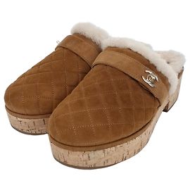 Chanel Tamanco de camurça e shearling Marrom
