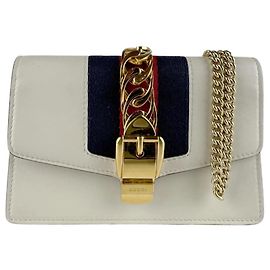 Sac à bandoulière mini Sylvie de Gucci Doré Écru