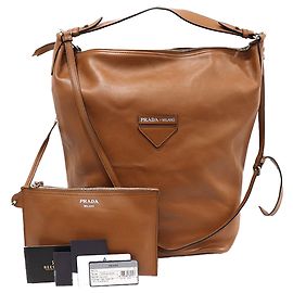 Prada Grande Hobo Concept em Couro Lux Marrom Grace Marrom