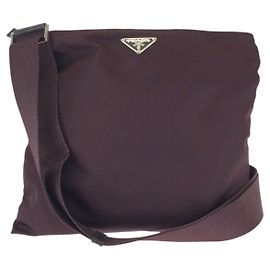 Bolso de hombro Prada de nylon tessuto con logo triangular Roja