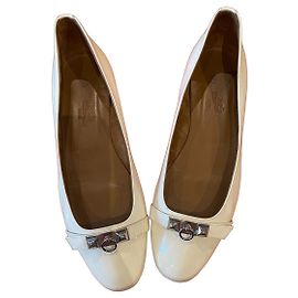 Ballerines Hermès cuir verni blanc Blanc