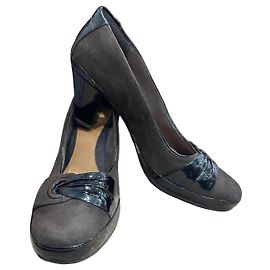 Clarks Artisan Décolleté in Camoscio Marrone e Vernice Nera Marrone Nero