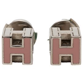 Boucles d'oreilles Hermès en émail rose plaqué palladium avec fermoir à poussoir D H Autre