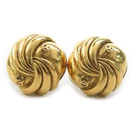 Boucles d'oreilles clips en or Chanel Doré