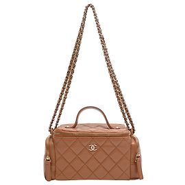 Chanel Cargo Vanity Case Schultertasche aus braunem Lammleder Braun Rot