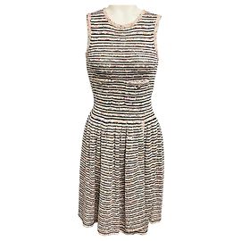 Vestido sin mangas de punto a rayas multicolor de Chanel con botones de logo CC Multicolor