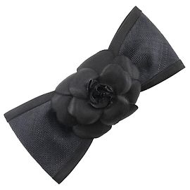 Barrette en satin à ruban Camélia de Chanel Noir