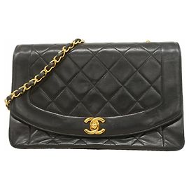 Bolsa de Ombro Chanel Diana com Corrente Preto