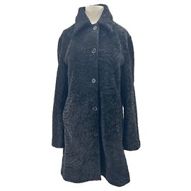 Autre Marque Schwarzer Shearling-Mantel "Beatris" Schwarz