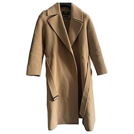 Cappotto lungo Weekend Max Mara in lana vergine camel Cammello