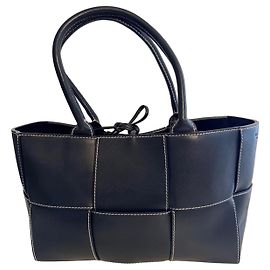 Bottega Veneta Mala Tote Arco Medium Prata