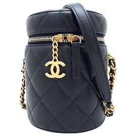 Chanel Vanity Case Black Small Quilted Lambskin Side Note Noir