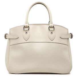 Louis Vuitton Blanc Epi Passy PM Blanc