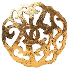 Broche Chanel Gold CC en filigrane plaqué or Doré