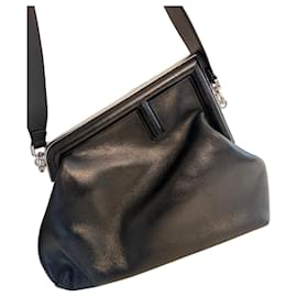 Fendi First Medium Nappaleder Handtasche Schwarz Schwarz