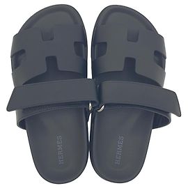 Hermès Sandales Chypre en Cuir de Veau Noir, 34.5 Noir