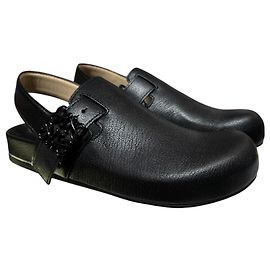 Loewe Black Grained Leather Anagram Clogs Black