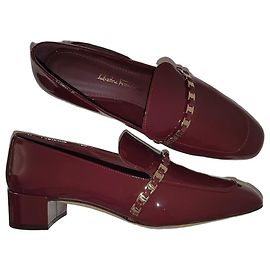 Mocasines Salvatore Ferragamo de charol Otro
