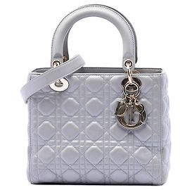 Lady Dior aus perlmuttfarbenem Cannage-Lammleder in Grau, Größe Medium Braun
