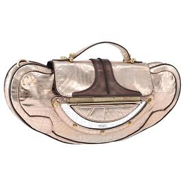 FENDI Handtasche aus Lackleder Bronze Gold Auth 179053A Golden Bronze