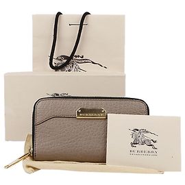 Burberry Long portefeuille avec logo métallique et fermeture éclair Gris