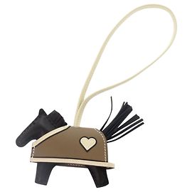 Hermès Charm per borsa Hermes Robeau Coeur PM Nero Taupe