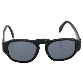 Chanel Logo CC Plastic Negro
