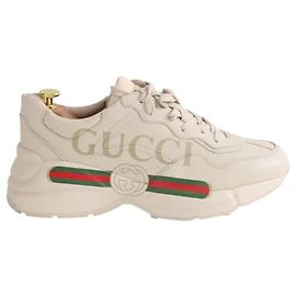 Gucci Rhyton Sneaker aus Leder ecru Roh