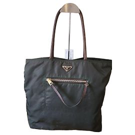Prada Nylon Tote Bag in Dark Green Dark green