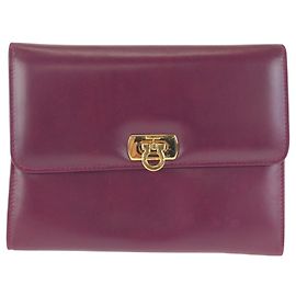 Clutch de couro roxo Salvatore Ferragamo Roxo
