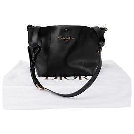 Dior Borsa a tracolla a secchiello Signature Medium Nero