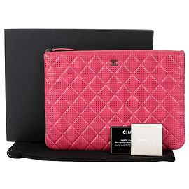 Chanel Pochette Classic New Medium en agneau Rose