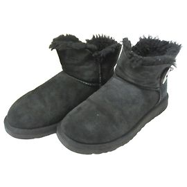 Autre Marque UGG MINI BAILEY BUTTON Sheepskin Boots Black