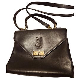 Bolsa Yves Saint Laurent Cassandra em couro preto Preto
