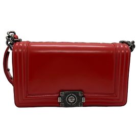 Chanel Bolsos de mano Roja