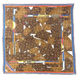 Bufanda Louis Vuitton Carre Personale LV Castaño