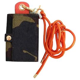 Chaveiro Heimstone Camouflage manda com aba marrom em tecido Marrom