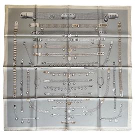 Carré Hermès Le Trésor de Médor 90cm Beige Grigio Gold hardware