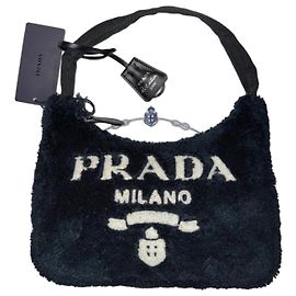 Prada Re-Edition 2000 Borsa in Spugna Nera Nero