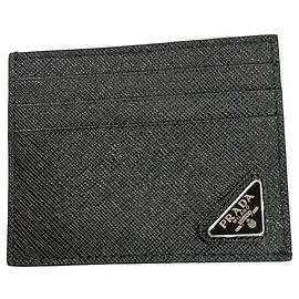 Prada Kartenetui aus schwarzem Leder Schwarz