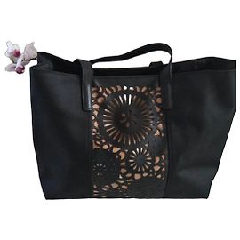 Borsa tote Longchamp in pelle nera con intagli floreali Nero
