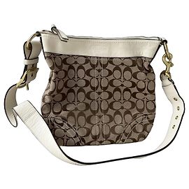 Bolso de hombro Coach Signature en Canvas, medium Beige