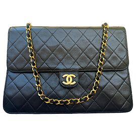 Chanel Classic Flap Bag Black Lambskin Gold Hardware Black
