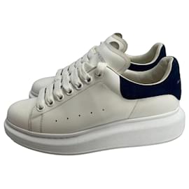 Alexander McQueen Oversized Sneaker White Navy Suede White Dark blue