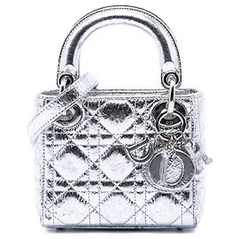 Lady Dior em couro de vitelo micro metálico amassado prateado Dior Prata