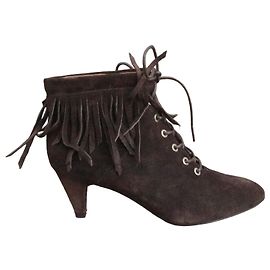 Bottines Maje en daim marron à franges p 39 Marron